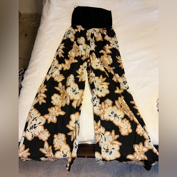 Evereve Strapless Jumper - Black with Accent Floral on Pants - Picture 1 of 6